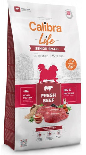 Calibra Dog Life Senior Small Fresh Beef 6kg – Krmivo pro starší psy malých plemen s hovězím masem, balení 6 kg.