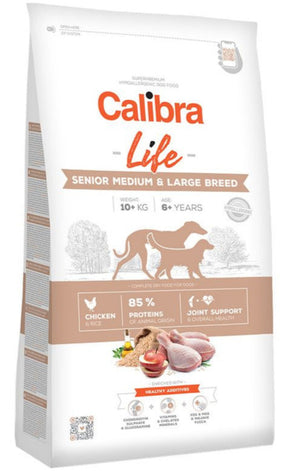 Calibra Dog Life Senior Medium&Large Chicken 12kg – Krmivo pro starší psy středních a velkých plemen s kuřecím masem, balení 12 kg.