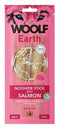 WOOLF pochoutka Earth NOOHIDE L Sticks with Salmon 85g - Pamlsek s lososem pro psy, bohatý na omega-3 mastné kyseliny pro zdraví kůže.