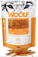 WOOLF pochoutka chicken with seafood 100g - Pamlsky z kuřecího masa a mořských plodů, ideální pro podporu zdraví srsti.