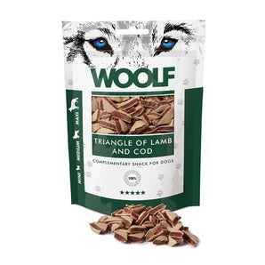 WOOLF pochoutka Lamb and Cod Triangle 100g - Trianglový pamlsek s jehněčím a treskou, ideální pro zdraví srdce a imunitní systém.