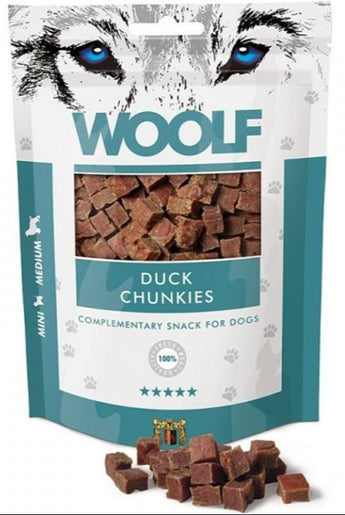 WOOLF pochoutka duck chunkies 100g - Kachní pamlsky pro psy, podporující zdraví srdce a kloubů díky kvalitnímu bílkovinnému zdroji.