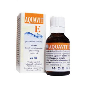 Láhev Aquavit E sol 25ml s čirou tekutinou a bílou etiketou.