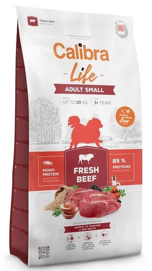 Calibra Dog Life Adult Small Fresh Beef 1,5kg – Krmivo pro dospělé psy malých plemen s čerstvým hovězím, balení 1,5 kg.