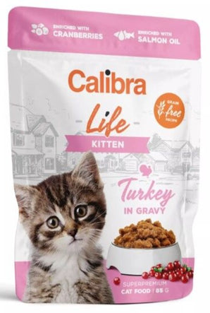 Calibra Cat Life kapsa Kitten Turkey in Gravy 85g – Kapsička pro koťata s krůtou v omáčce, balení 85 g.