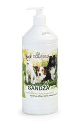 Mix pamlsků pro psy NATURECA Gandža Mix 1L v plastové dóze.