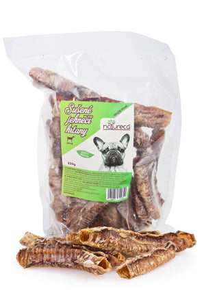 Pochoutka z jehněčích hrtanů sušených, balení 250g od Natureca.